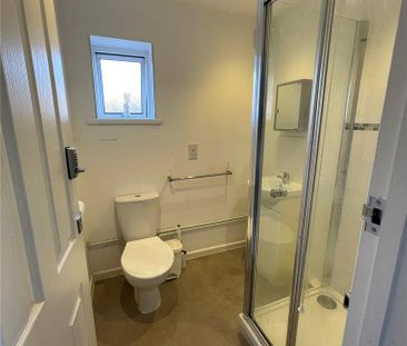 1 bedroom in a house share to rent - Photo 5