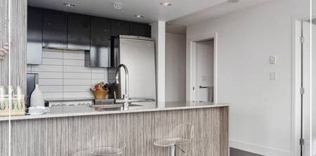 Corner Suite! 2 Bed 2 Bath In Yaletown - Photo 2