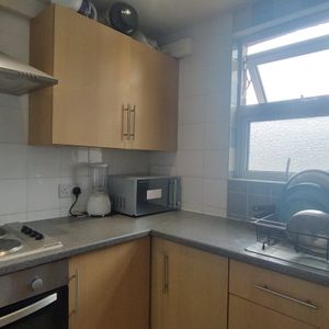 The Avenue - Photo 2