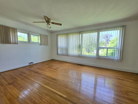 For Lease - 71 Deerfield Road, Toronto, Ontario - Photo 2