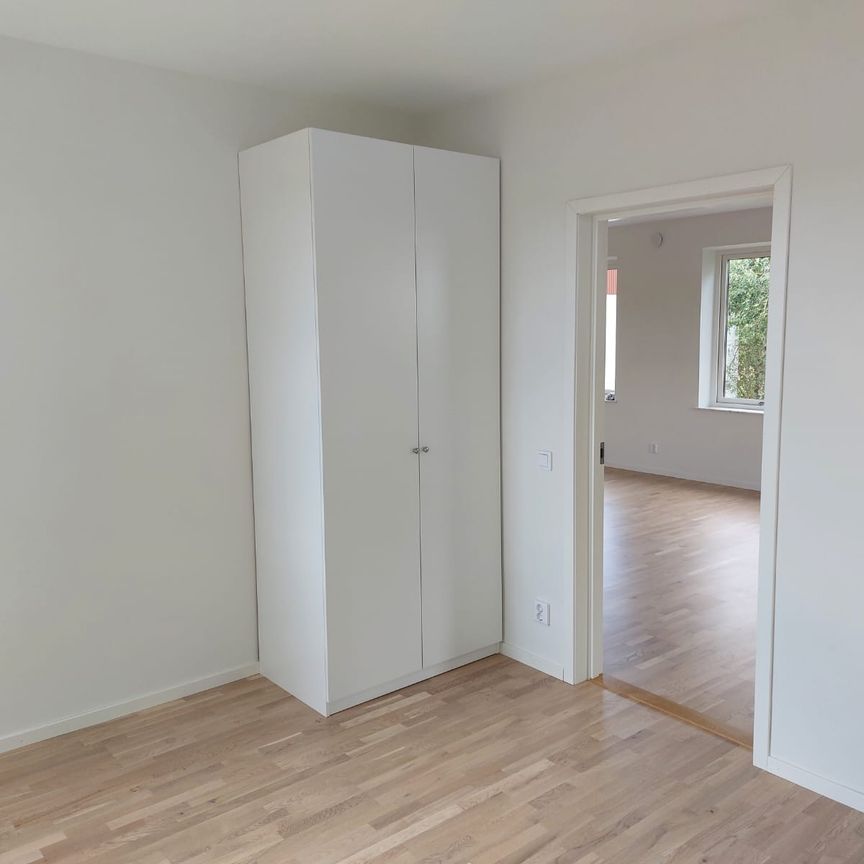 Nöbbelöv, Eslöv - Photo 1