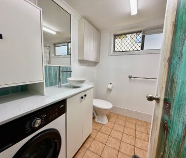 Updated Studio Apartment – Minutes from Cairns CBD - Photo 2