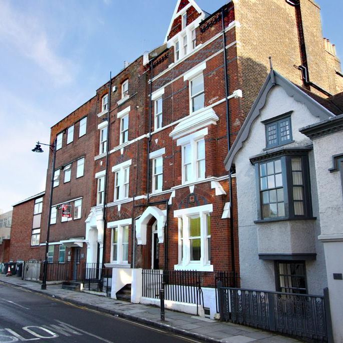 House share to rent - Photo 1