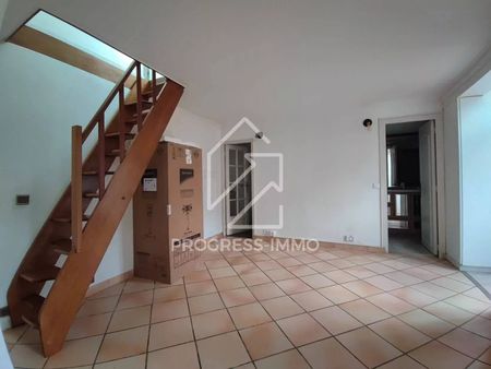 "Maison à louer, atypique - Quartier La Varenne, proche commerces - Photo 3