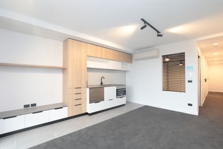 Neat and Spacious One Bedroom Apartment - Photo 4