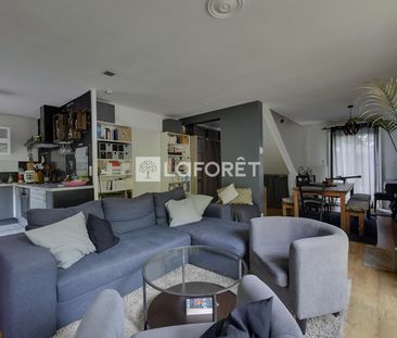 House - Photo 2