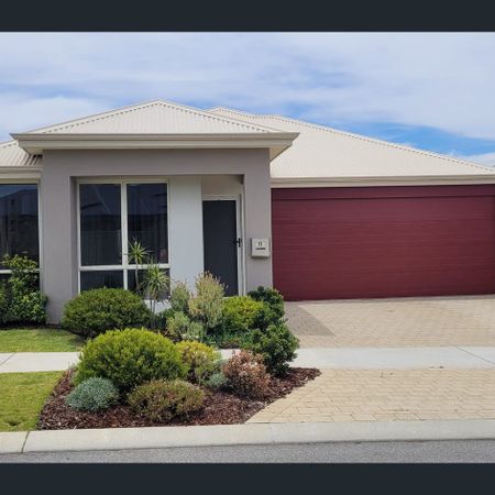 Modern Family Home in Peaceful Eglinton Area - Photo 3
