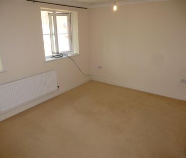 St Peters Close - Photo 4