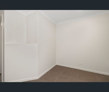 8 Pampling Street, Caboolture, Qld 4510 - Photo 1