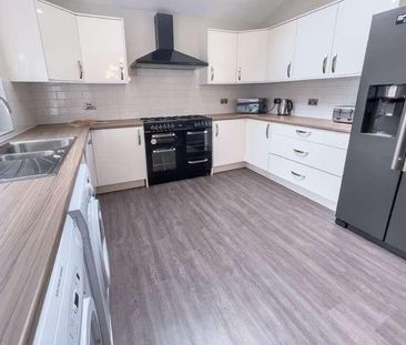 Esher Road, L6 - Photo 3