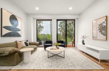 6 Ryburne Avenue, Ashburton VIC 3147 - House For Rent | Domain - Photo 3