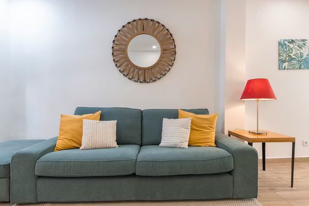 Rua de São Bento, Lisbon, Lisbon 1250-220 - Photo 1