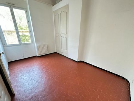 Grand T3 centre ville Grans - Photo 2