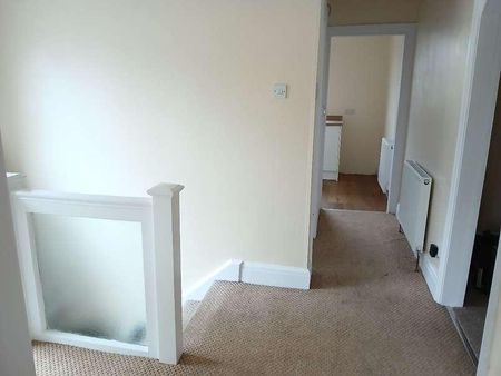 First Floor Flat, Victoria Parade, Morecambe, LA4 - Photo 2