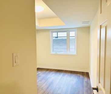 For Lease - 2789 Eglinton Avenue Unit# 432, Toronto, Ontario - Photo 4