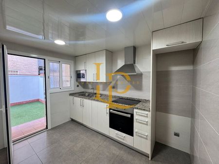 Piso de alquiler en Carrer del Nord, 55, Catalunya - Fontetes - Photo 5