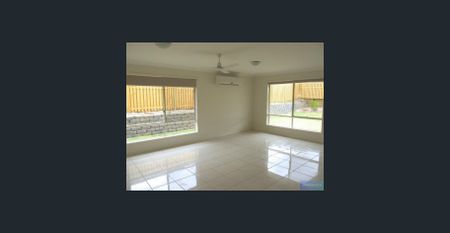 For Lease: Spacious & Contemporary Family Home in Tranquil Bahrs Scrub! - Photo 5