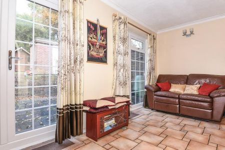 3 bedroom terraced house to rent - Photo 2