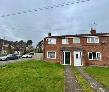 3 bedroom semi-detached house to rent - Photo 1