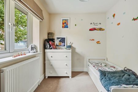 3 bedroom semi-detached house to rent - Photo 5