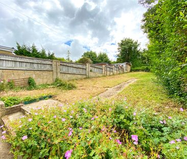 4 bedroom semi-detached house to rent - Photo 4