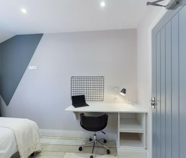 1 bedroom in a house share to rent - Photo 2