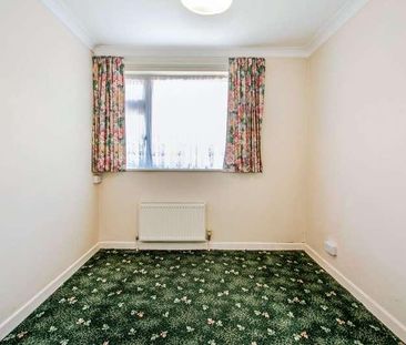 Blenheim Crescent, Hordle, SO41 - Photo 1