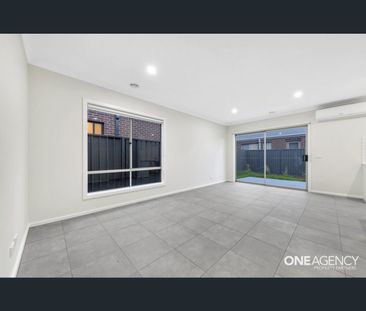 13 Oakham Drive, Harkness, Vic 3337 - Photo 1