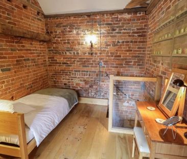 The Malthouse, Four Ashes Hall, Bridgnorth Road - Photo 5