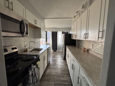 420 Parkdale Ave - Photo 5