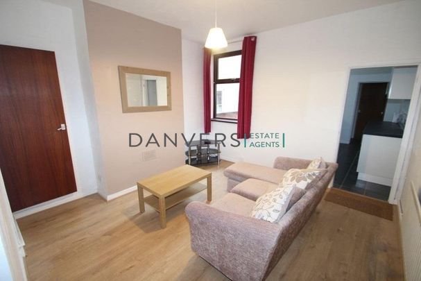 4 bedroom terraced house to rent - Photo 1