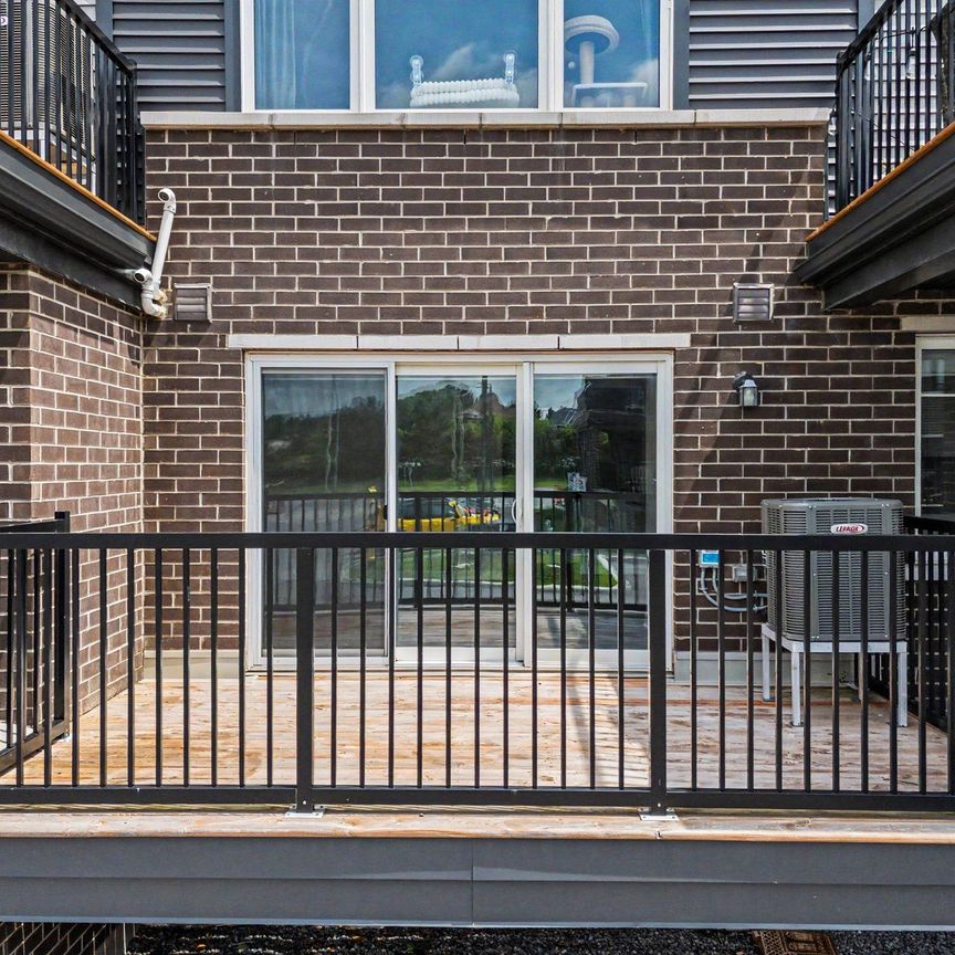For Lease - 215 Eldorado Private Unit# A, Kanata, Ontario - Photo 1