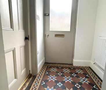 2 bedroom link detached house to rent - Photo 4