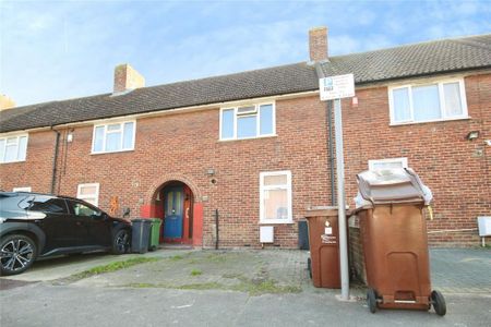 3 bedroom terraced house to rent - Photo 3