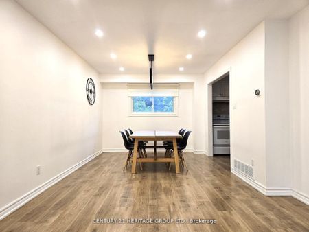 For Lease - 897 Caldwell Street, Newmarket, Ontario - Photo 4