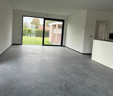 Nieuwbouwwoning 3 slaapkamers op een Z-W perceel van ca 4 are - Photo 4