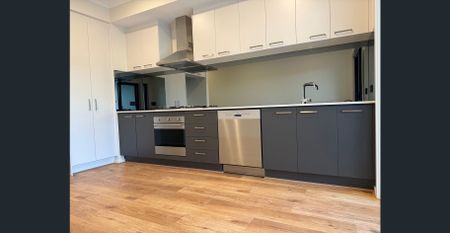 Prime Location - Photo 5