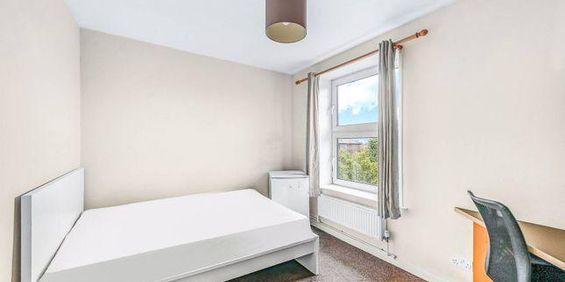 2 bedroom maisonette to rent - Photo 3