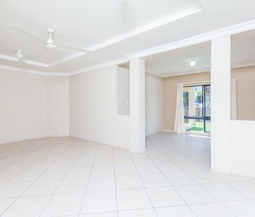 GRAND PARKRIDGE RESIDENCE! - Photo 3