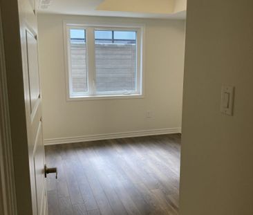 For Lease - 2791 Eglinton Avenue Unit# 542, Toronto, Ontario - Photo 1