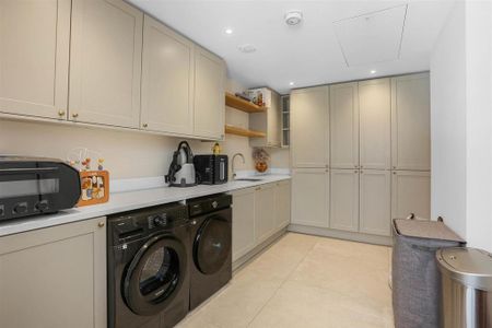 4 bedroom detached house to rent - Photo 5