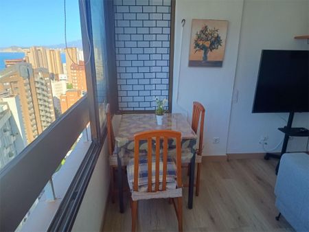 Piso de alquiler en Calle de Bruselas, 9, Rincón Alto - Photo 4