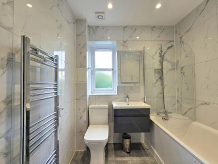 2 bedroom flat to rent - Photo 5