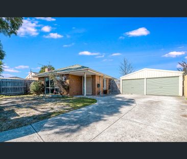 34 Whipbird Drive, Carrum Downs, Vic 3201 - Photo 2