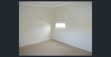 Townhouse in perfect Kensington location - Photo 4