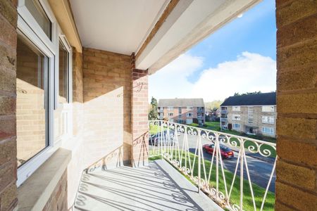 2 Bed Flat, Falstaff House, B13 - Photo 2