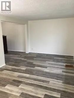 14 TOFIELD CRESCENT - Photo 2