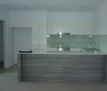 TWO BEDROOM (2) TOP FLOOR APARTMENT WITH LAKE VIEWS AND POOL IN GAT... - Photo 5