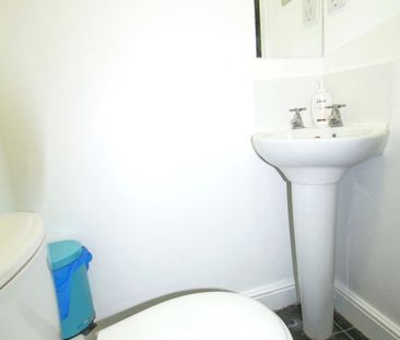 128 Monks Road, Lincoln, Lincolnsire, LN2 5PH - Photo 1