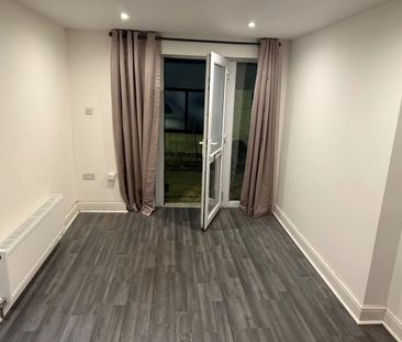 1 Bed Detached House, Windsor Walk, LU1 - Photo 1
